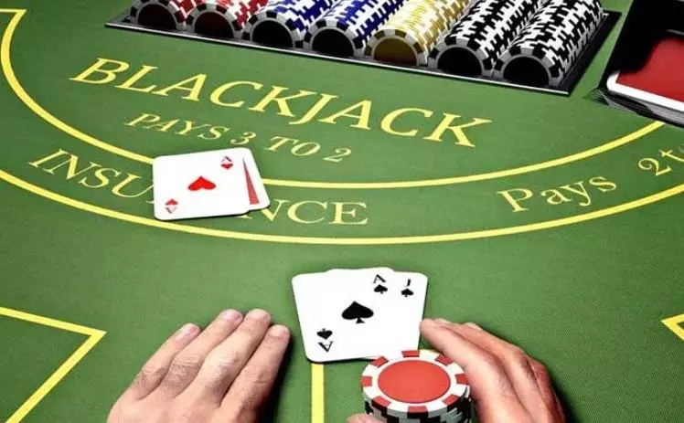 Hướng dẫn phương pháp chơi Blackjack (Xì dách) tại W88